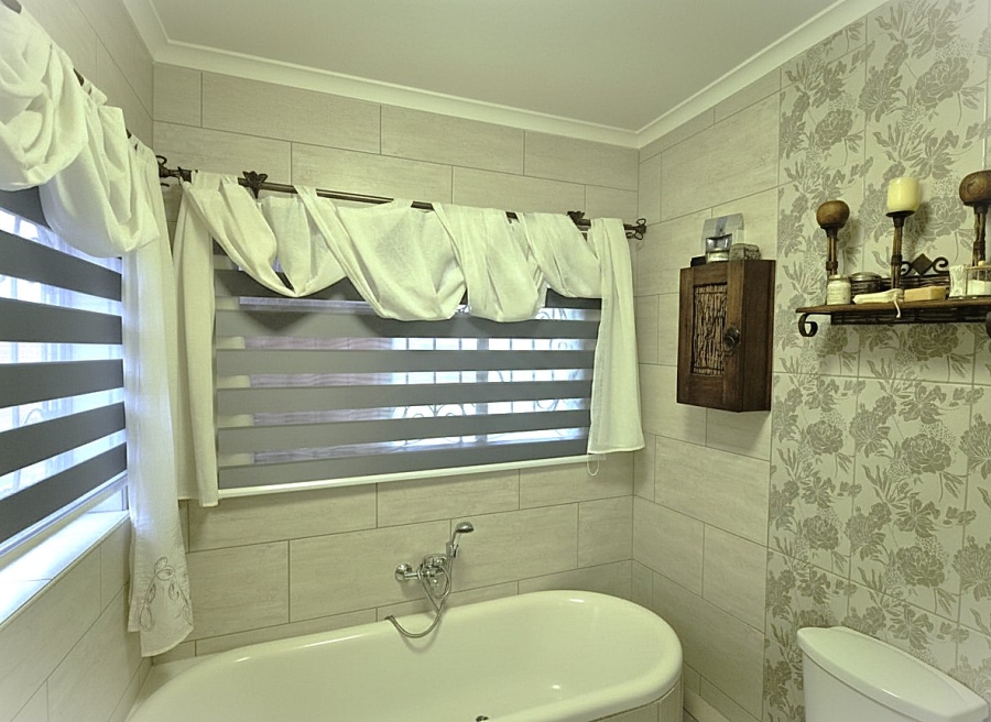 6 Bedroom Property for Sale in Dan Pienaar Free State